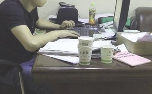 �ֹ�Ա���˰��깤���ܽ�