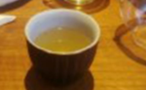 慢性咽炎可以喝茶吗-慢性咽炎的自我调养法