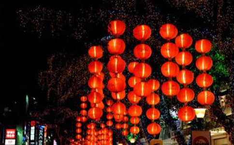 描写节日气氛的诗