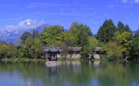 丽江旅游的说说