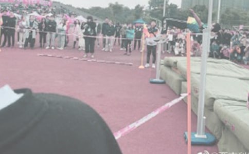 浅析背越式跳高技术动作对成绩的影响